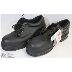 TERRA GOLF SIZE 9.5 STEEL TOE WORK SHOE