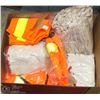 Image 1 : FLAT OF HI-VIZ SAFETY VESTS + COTTON-KNIT GLOVES +