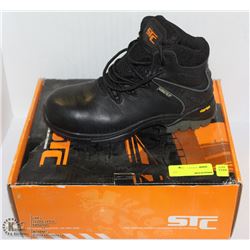 SIZE: 7 STC ALL-LEATHER BLACK WORK BOOTS W/ VIBRAM