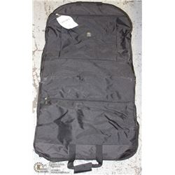NIB BLACK DELSEY GARMENT BAG 45845BK -ON CHOICE-