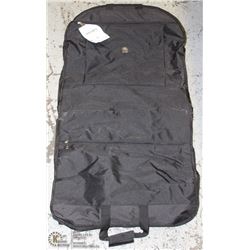 NIB BLACK DELSEY GARMENT BAG 45845BK -ON CHOICE-