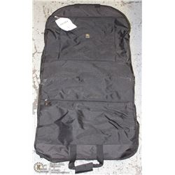 NIB BLACK DELSEY GARMENT BAG 45845BK -ON CHOICE-