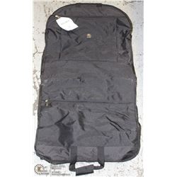 NIB BLACK DELSEY GARMENT BAG 45845BK -ON CHOICE-