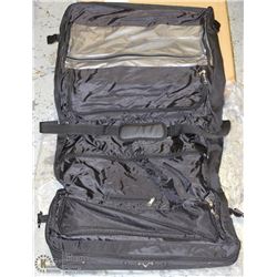 NIB BLACK DELSEY GARMENT BAG 45858BK -ON CHOICE-