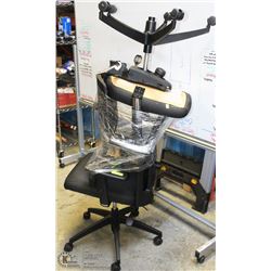 LOT OF 2 ROLLING OFFICE CHAIRS -ON CHOICE-