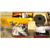 Image 1 : PALLET WITH WORK GLOVES / SAFETY GEAR AND MORE...