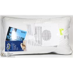 SERTA 3 LAYER COMFORT KING SIZE PILLOW.