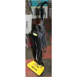 TORNADO COMMERCIAL HEAVY DUTY VACUUM.