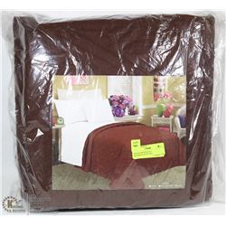 NEW DIAMOND QUILT BEDSPREAD,KING SIZE