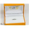 Image 3 : 24) 10KT WHITE GOLD SOLITAIRE DIAMOND RING