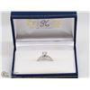 Image 3 : 36) 10KT WHITE GOLD SOLITAIRE DIAMOND RING