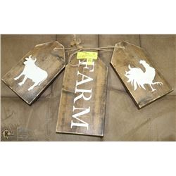 LOT OF 3 RECLAIMED WOOD FARM HOUSE  DÉCOR