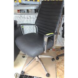 SINGLE EXECUTIVE LEATHER OFFICE CHAIR-CHROME BASE