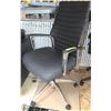 Image 1 : SINGLE EXECUTIVE LEATHER OFFICE CHAIR-CHROME BASE