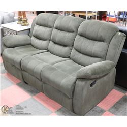 GREEN FABRIC RECLINING SOFA 79"