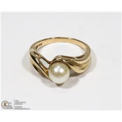ESTATE LADIES PEARL 10K GOLD RING