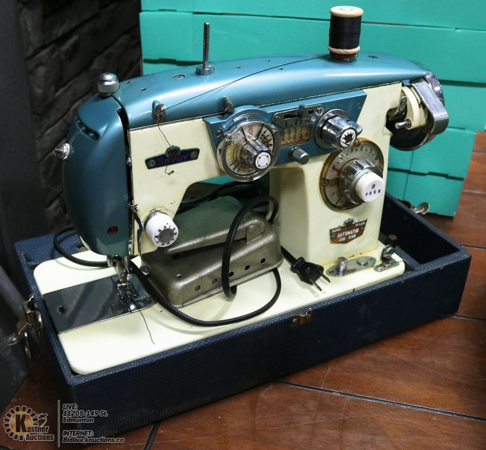 VINTAGE SAVOY SUPER DELUXE ZIG ZAG SEWING MACHINE VINTAGE SAVOY SUPER DELUXE ZIG ZAG SEWING MACHINE