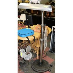 MOJAVE SUN INFARED PEDESTAL HEATER