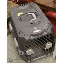 DOG IT DESIGN MEDIUM SIZE DOGHOUSE