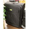 Image 1 : TRAVEL PRO LARGE LUGGAGE 32” X 23”