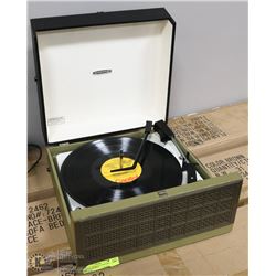 VINTAGE SEABREEZE PORTABLE TURN TABLE WITH