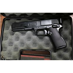 MARKSMAN .177 CAL BB REPEATER AIR PISTOL & CASE.