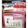 Image 1 : FLAT OF HALMARK SIGNATURE SERIES GREETING CARDS