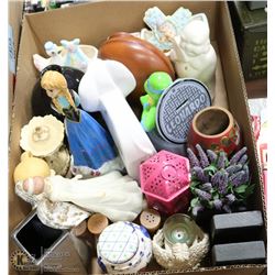 FLAT OF ASSORTED KNICK KNACKS.