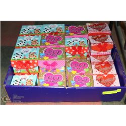 FLAT WITH 30 VALENTINES THEMED BOXES.