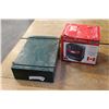 Image 1 : ELECTRIC HEATER AND CAMP STOVE