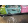 Image 1 : CRATE OF CRYSTAL