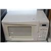 Image 1 : WHITE KENMORE MICROWAVE