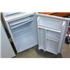 Image 2 : WHITE KENMORE BAR FRIDGE