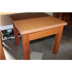 MODERN MAPLE ENDTABLE