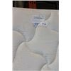 Image 2 : SIMMONS BEAUTYREST HOTEL EXCELLENCE QUEENSIZE PILLOWTOP MATTRESS WITH BOX SPRING