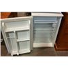 Image 2 : WHITE KENMORE BAR FRIDGE