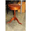 Image 2 : SMALL ROUND PARLOR TABLE