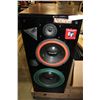 Image 2 : PAIR OF PYRAMID FLOOR SPEAKERS