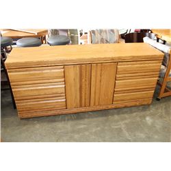 PALLISAR OAK DRESSER