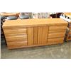 Image 1 : PALLISAR OAK DRESSER