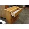 Image 2 : MAPLE FOUR DRAWER DRESSER
