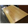 Image 3 : MAPLE FOUR DRAWER DRESSER