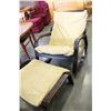 Image 2 : BROWN BENTWOOD ROCKER WITH OTTOMAN