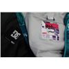 Image 1 : TWO WOMENS SNOWBOARD JACKETS