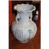 Image 2 : LARGE EASTERN VASE