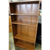 Image 2 : OAK SIX FOOT BOOKSHELF