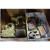 Image 1 : TRAY OF COLLECTIBLES AND TINS