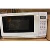Image 1 : WHITE PANASONIC MICROWAVE