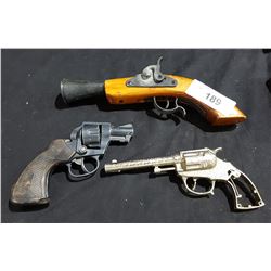 REPLICA BLUNDERBUSS & 2 TOY GUNS