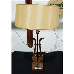 VINTAGE DESIGNER MID CENTURY MODERN TEAK TABLE LAMP